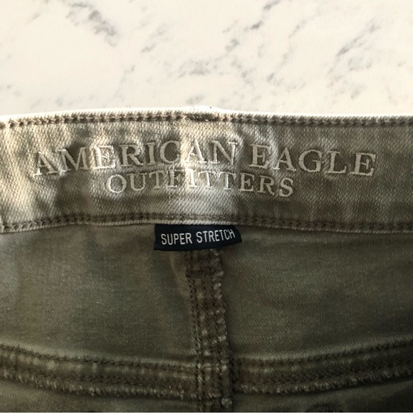 American Eagle Super Stretch Hi-Rise Shorty Green Shorts - Picture 4 of 5